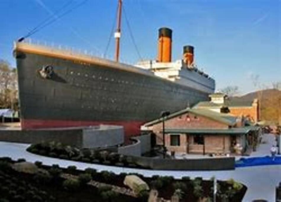 1 Mi To Dollywood Mins To All Attractions & Gsmnp Sevierville Zewnętrze zdjęcie